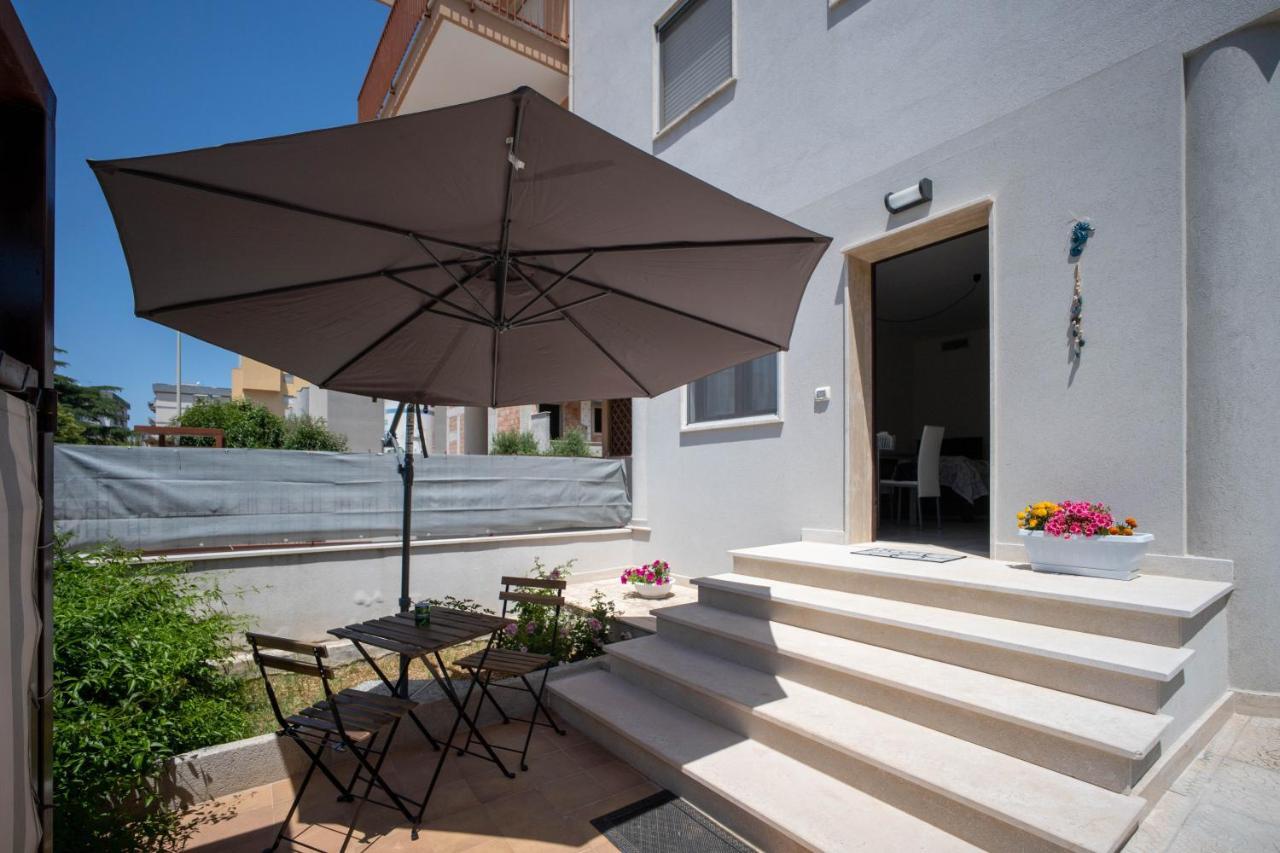 Wepuglia - Sunflower House Monopoli Exterior foto